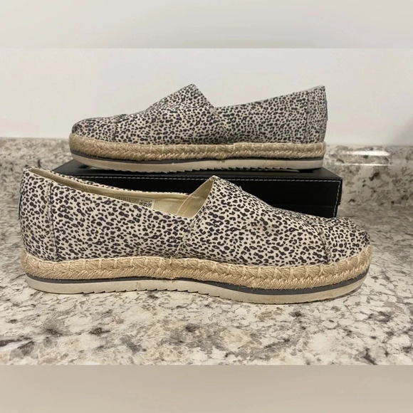 TOMS - WOMENS ALPARGATA PLATFORM ROPE ESPADRILLE Slip on Leopard Size 8.5 - Picture 2 of 9